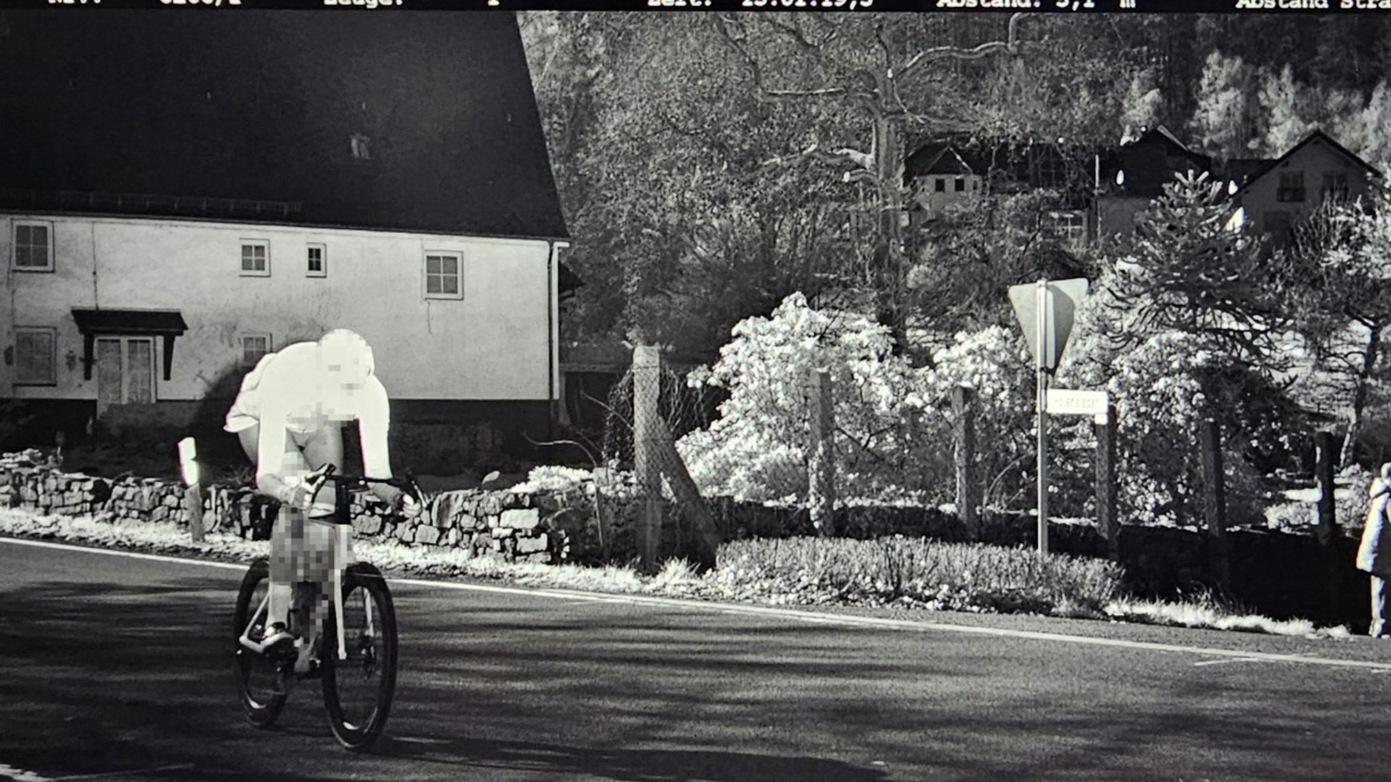 Radfahrer schneller als die Polizei erlaubt