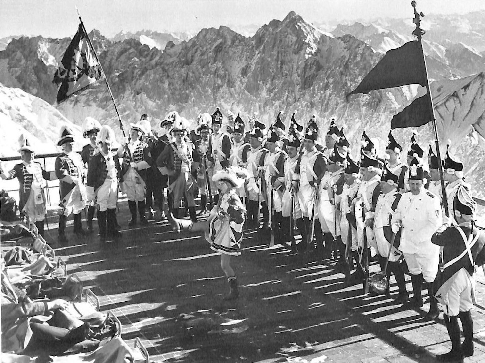 Die Roten Funken 1955 auf der Zugspitze.