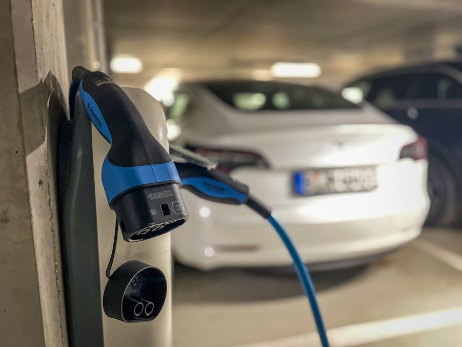 Wallbox in der Tiefgarage eines Mehrfamilienhauses