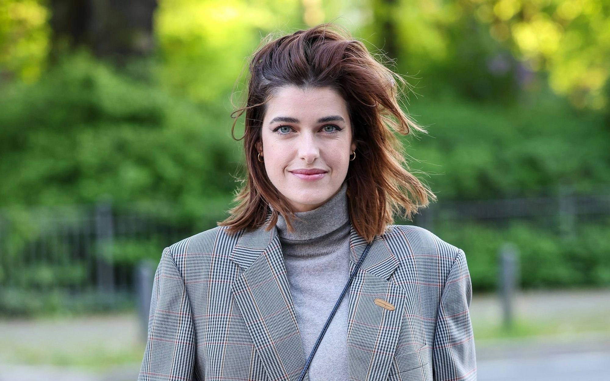 Schauspielerin Marie Nasemann wünscht sich, dass mehr Frauen finanziell unabhängig werden. (Bild: 2023 Getty Images/Gerald Matzka)