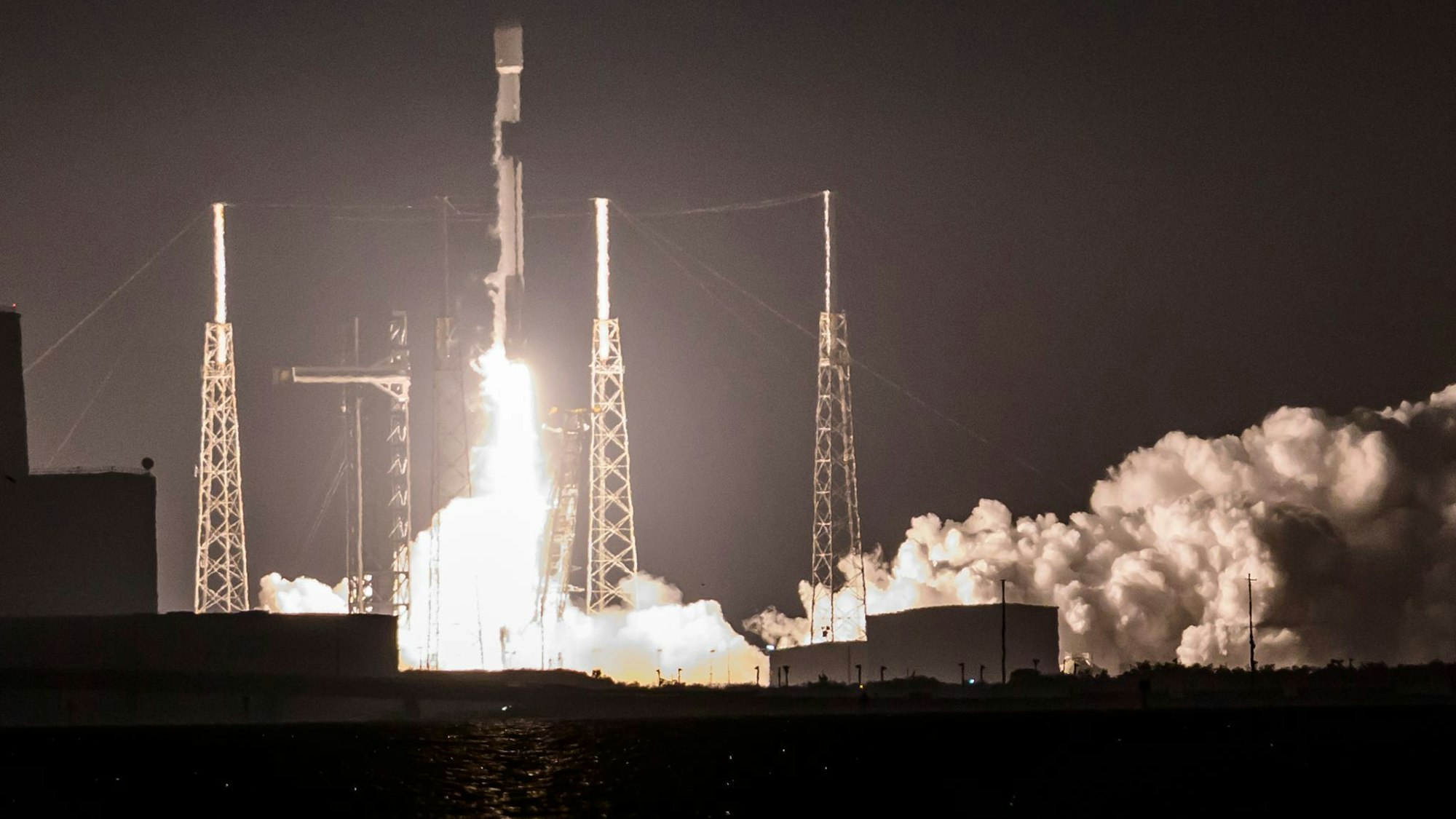 SpaceX startet die Mission Starlink 10-36