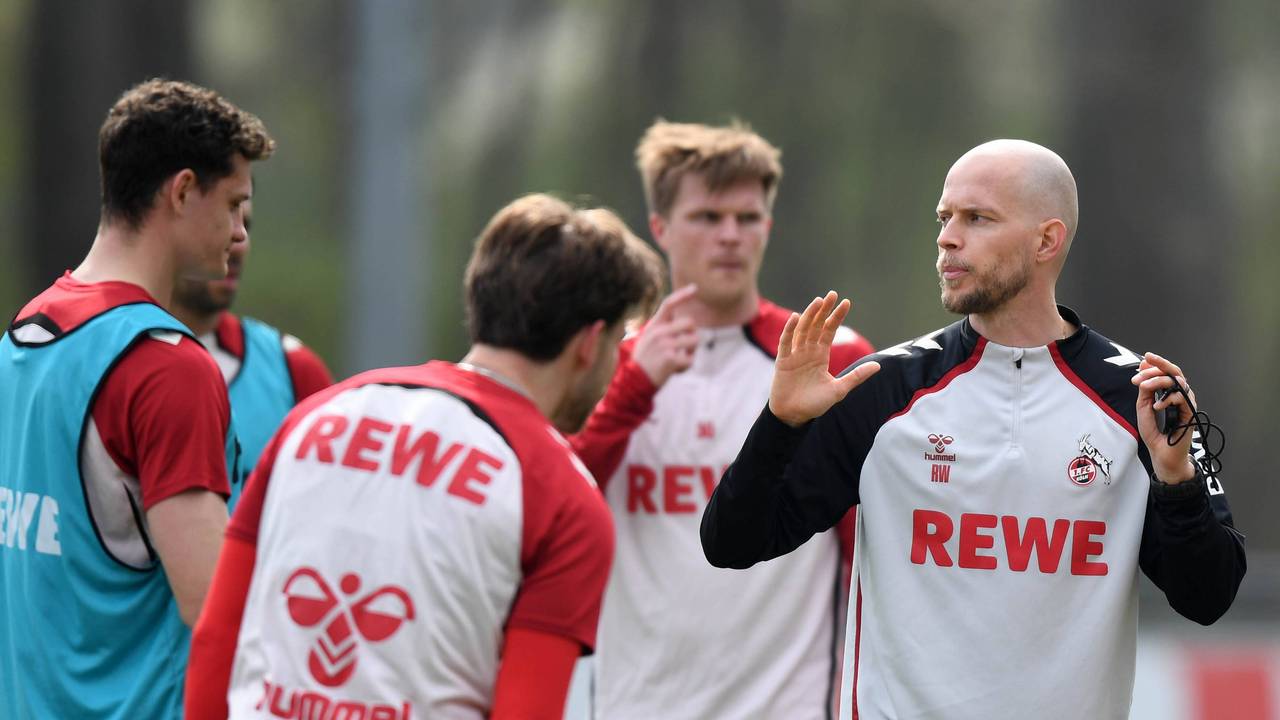 Training beim 1. FC Köln mit Eric Martel, Jan Thielmann, Marius Bülter und Trainer René Wagner (v.l.).