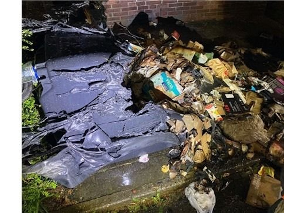 Brennende Müllcontainer in Hilden.