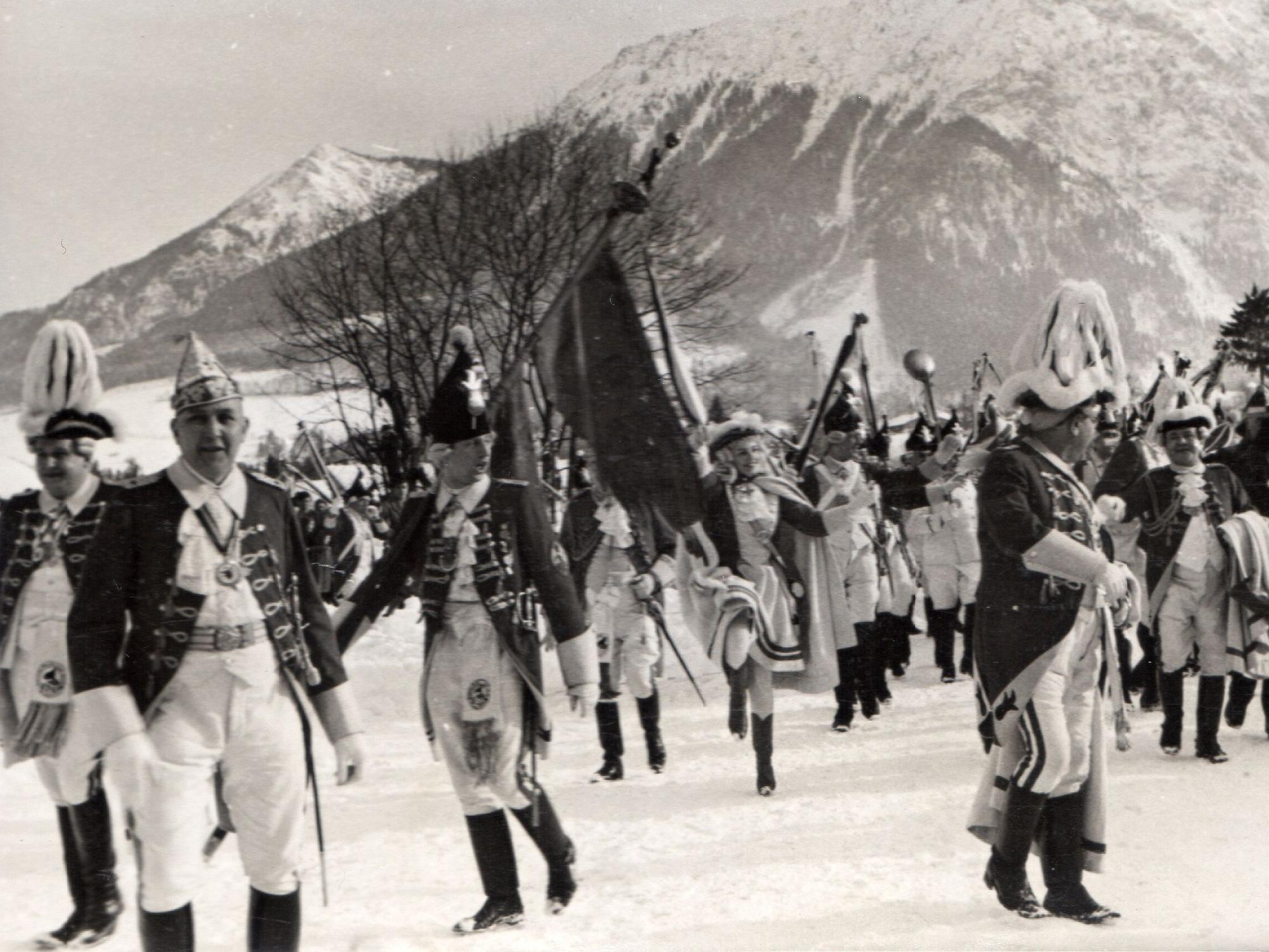 Die Roten Funken auf der Zugspitze.