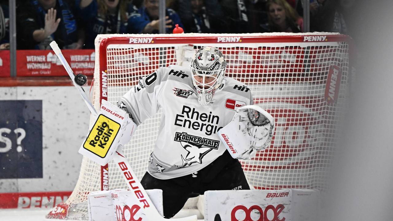 Janne Juvonen im Tor.
