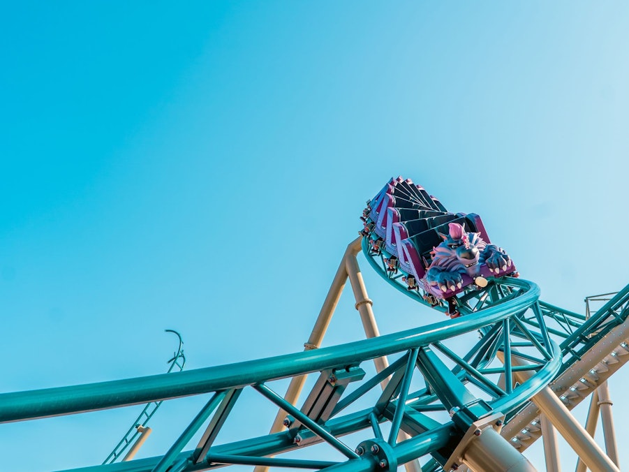 „100 % Wolf“ Achterbahn im Plopsaland Deutschland