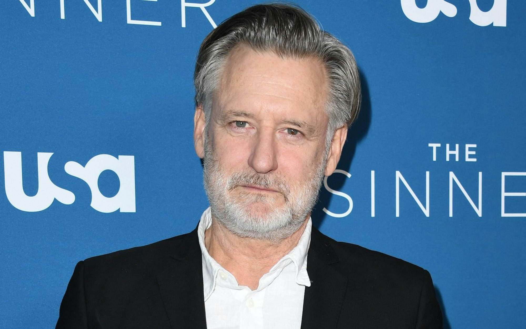 Bill Pullman war zuletzt als Polizist in der Serie „The Sinner“ und in der Netflix-Miniserie „Halston“ zu sehen. (Bild: Jon Kopaloff/Getty Images)