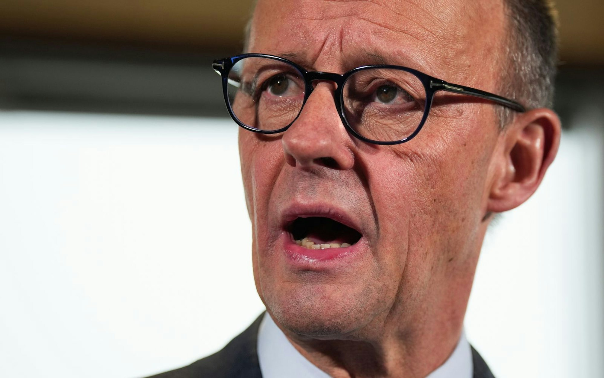 Bundeskanzler Friedrich Merz sorgte mit einer Aussage bei einer Wahlkampfveranstaltung für Verwirrung im politischen Berlin. (Bild: 2026 Getty Images/Andrew Harnik)