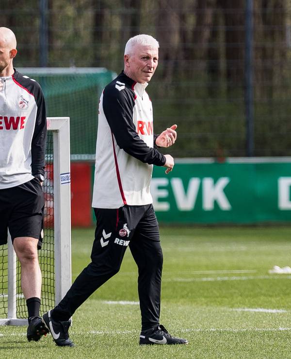 Interimstrainer René Wagner und der neue Co-Trainer Armin Reutershahn (r.) beim Training mit dem 1. FC Köln am Geißbockheim.