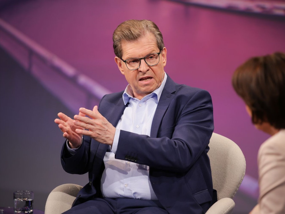 SPD-Bundestagsabgeordnete Ralf Stegner zeigte sich bei der Diskussion in „Maischberger“ selbstkritisch, aber auch angriffslustig. (Bild: WDR/Dirk Borm)