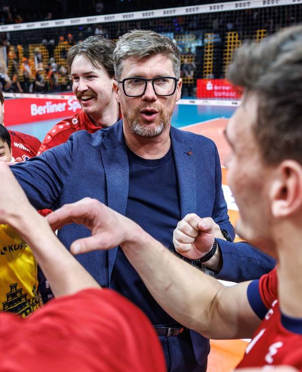 Trainer Stefan Hübner von der SVG Lüneburg