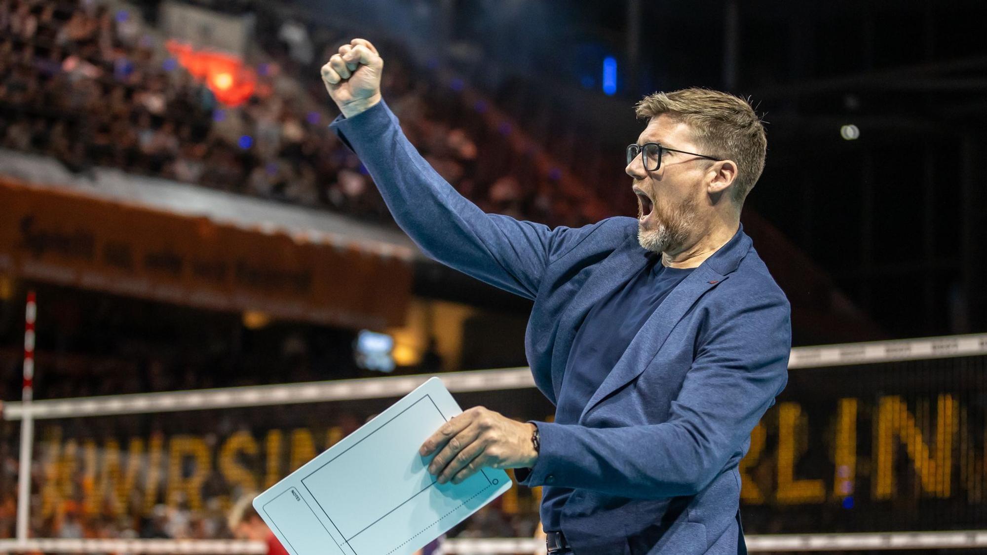 Trainer Stefan Hübner von der SVG Lüneburg