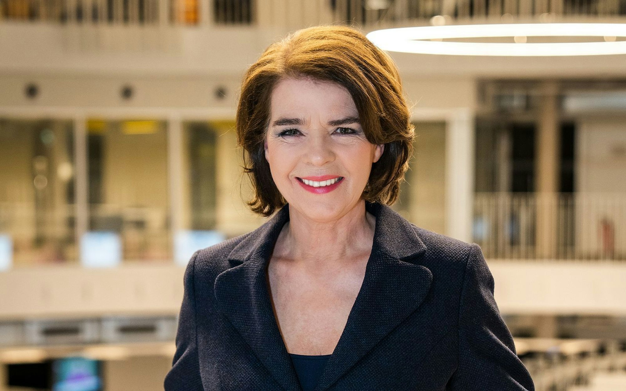 Susanne Daubner wird am 26. März 65 Jahre alt. (Bild: NDR/ARD/Janis Röhlig)