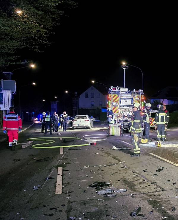Schwerer Frontalcrash in Wuppertal