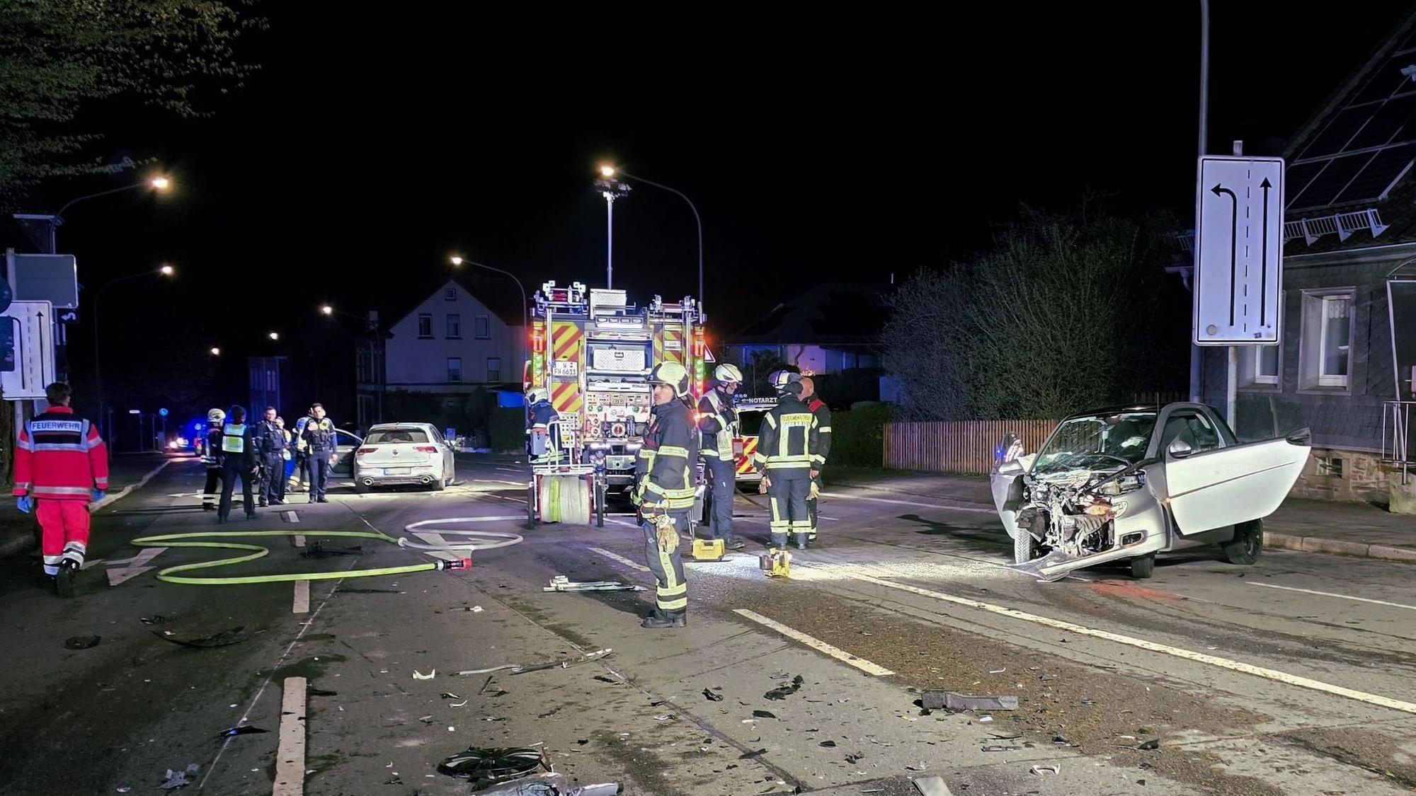 Schwerer Frontalcrash in Wuppertal