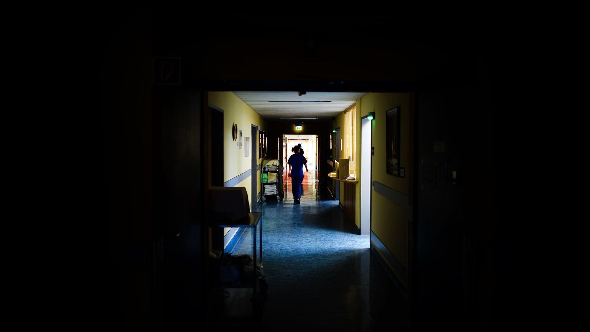 Krankenschwester im Nachtdienst