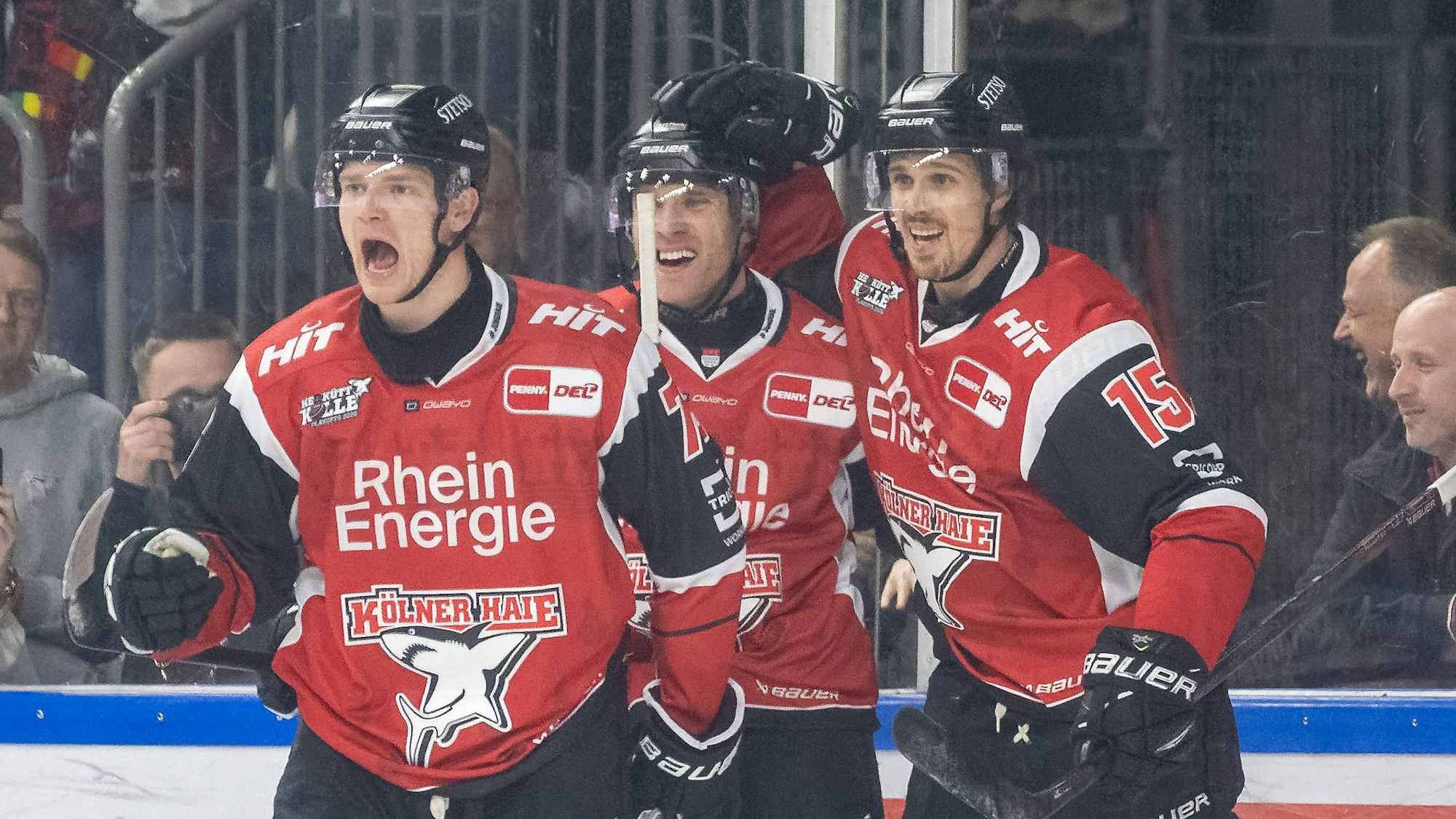 Torjubel bei den Kölner Haien in der DEL.
