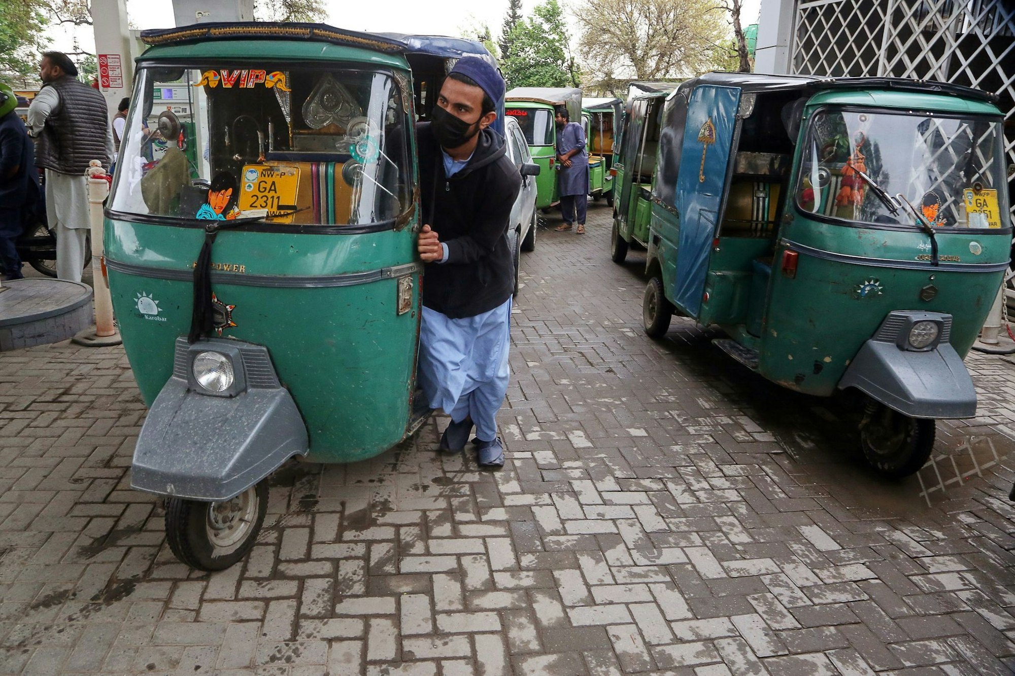 Iran-Krieg - Tankstelle in Pakistan