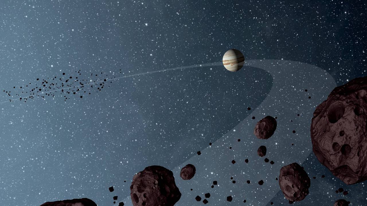 Asteroiden fliegen durchs All.