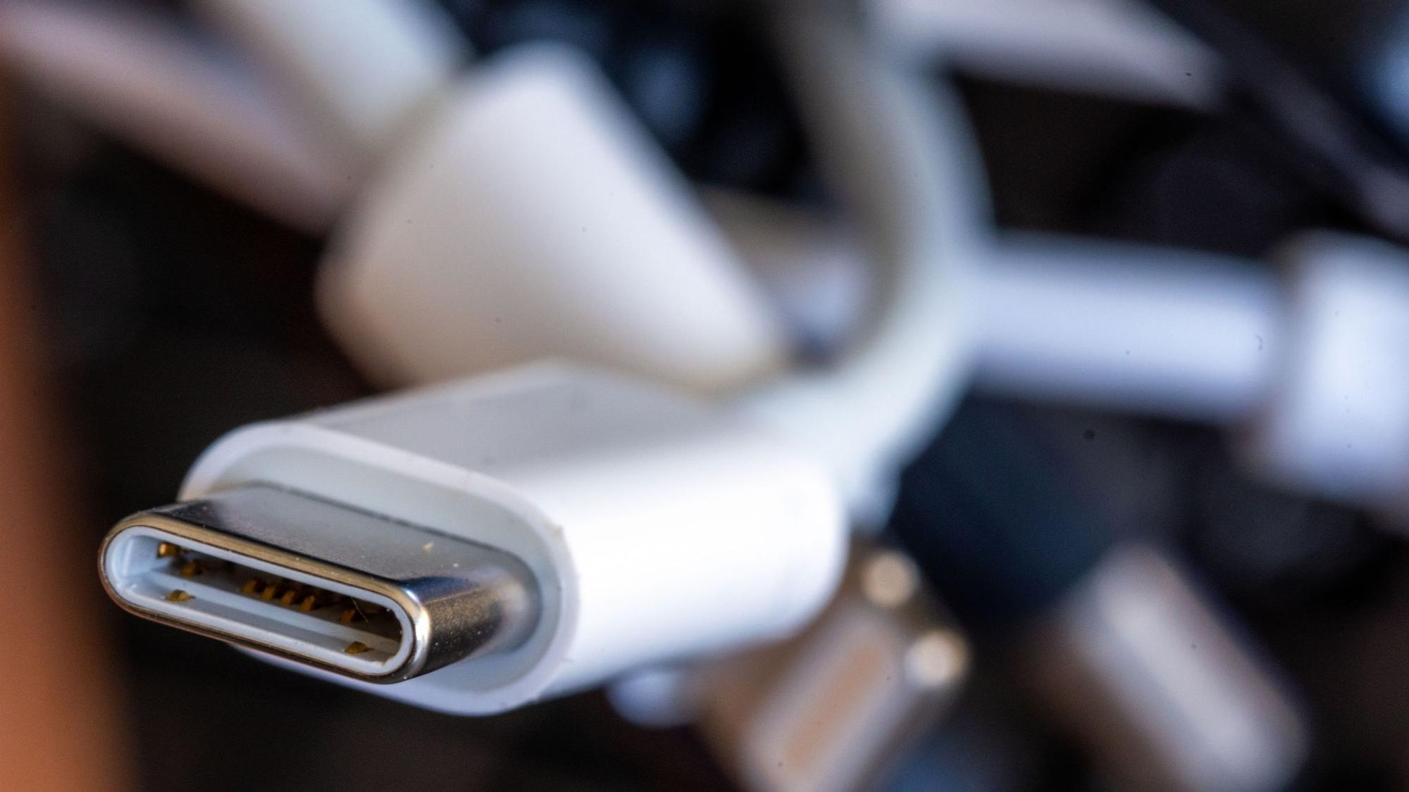 Lachgas, USB-C, Tarife – was ändert sich im April?