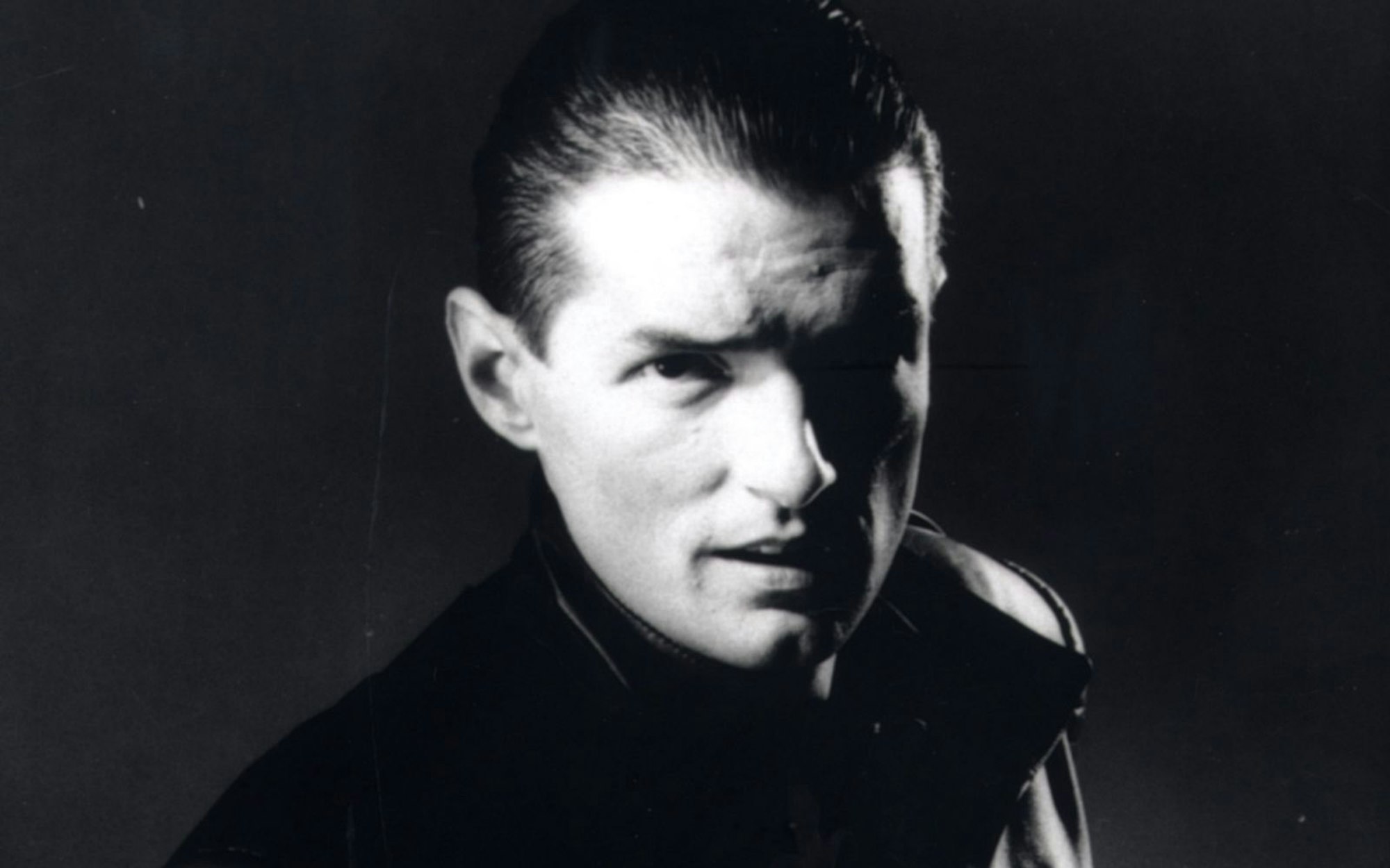 Falco wurde auch von Ängsten und Zweifeln getrieben. Nach dem Riesenerfolg von „Rock Me Amadeus“ fühlte er sich enorm unter Ewartungsdruck gesetzt. „Des schoff i nie wieder“, sagte er. (Bild: Sony BMG / Gerhard Heller)