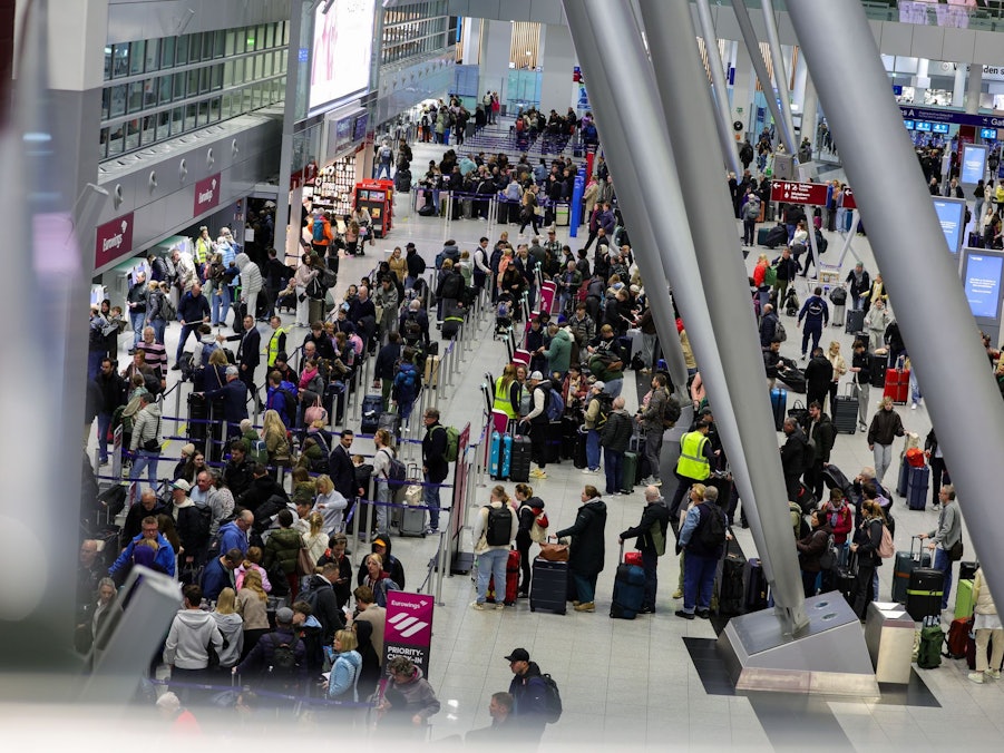 Reiseverkehr zu Beginn der Osterferien in Nordrhein-Westfalen