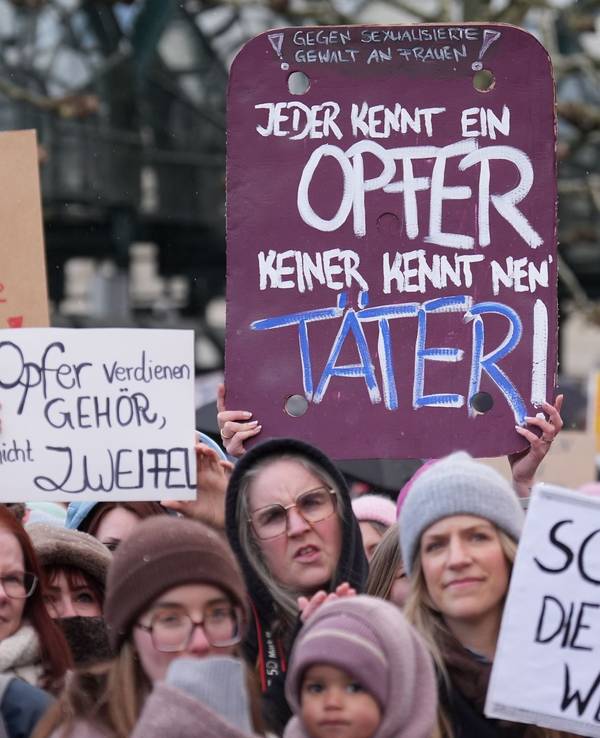 Demonstration gegen sexualisierte Gewalt gegen Frauen