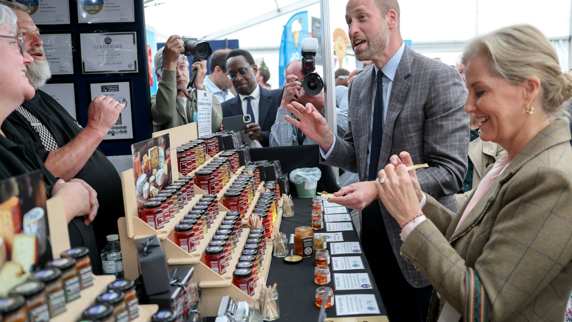 Prinz William & Sophie probieren Lebensmittelprodukte