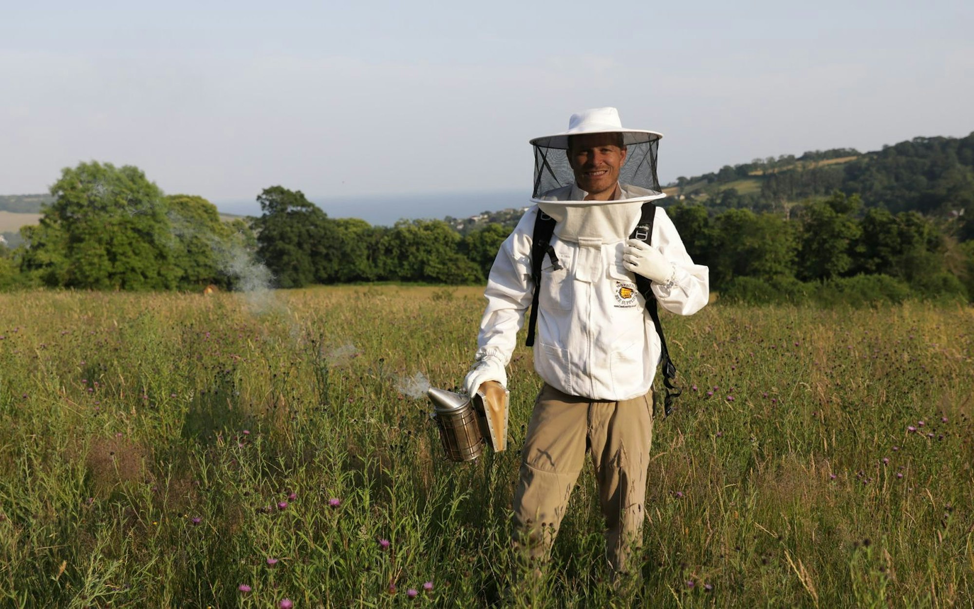 Bertie Gregory kommt Bienen in seiner Doku ganz nah. (Bild: Disney/National Geographic/Nadege Laici)