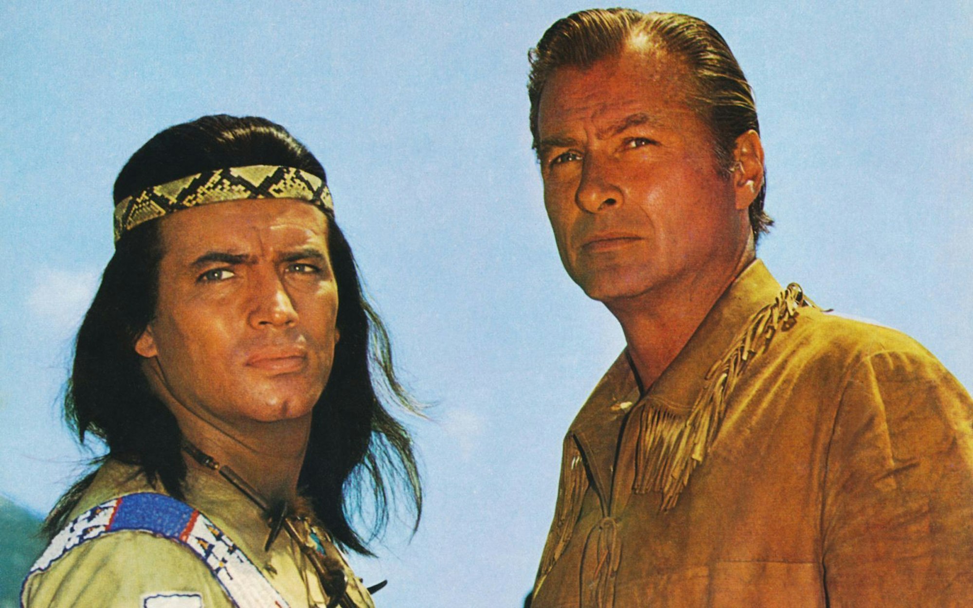 Ein letzter Triumph für „Opas Kino“: Winnetou (Pierre Brice, links) und Old Shatterhand (Lex Barker) in „Winnetou 1. Teil“. (Bild: ZDF/Tobis Film)