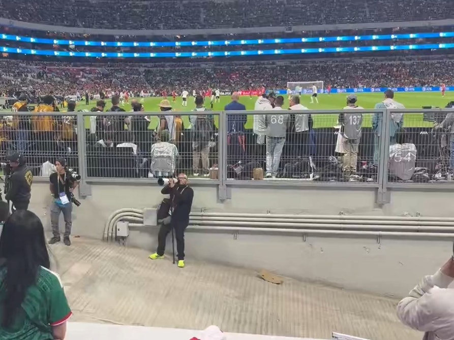 Blick von den unteren Rängen des Aztekenstadions.