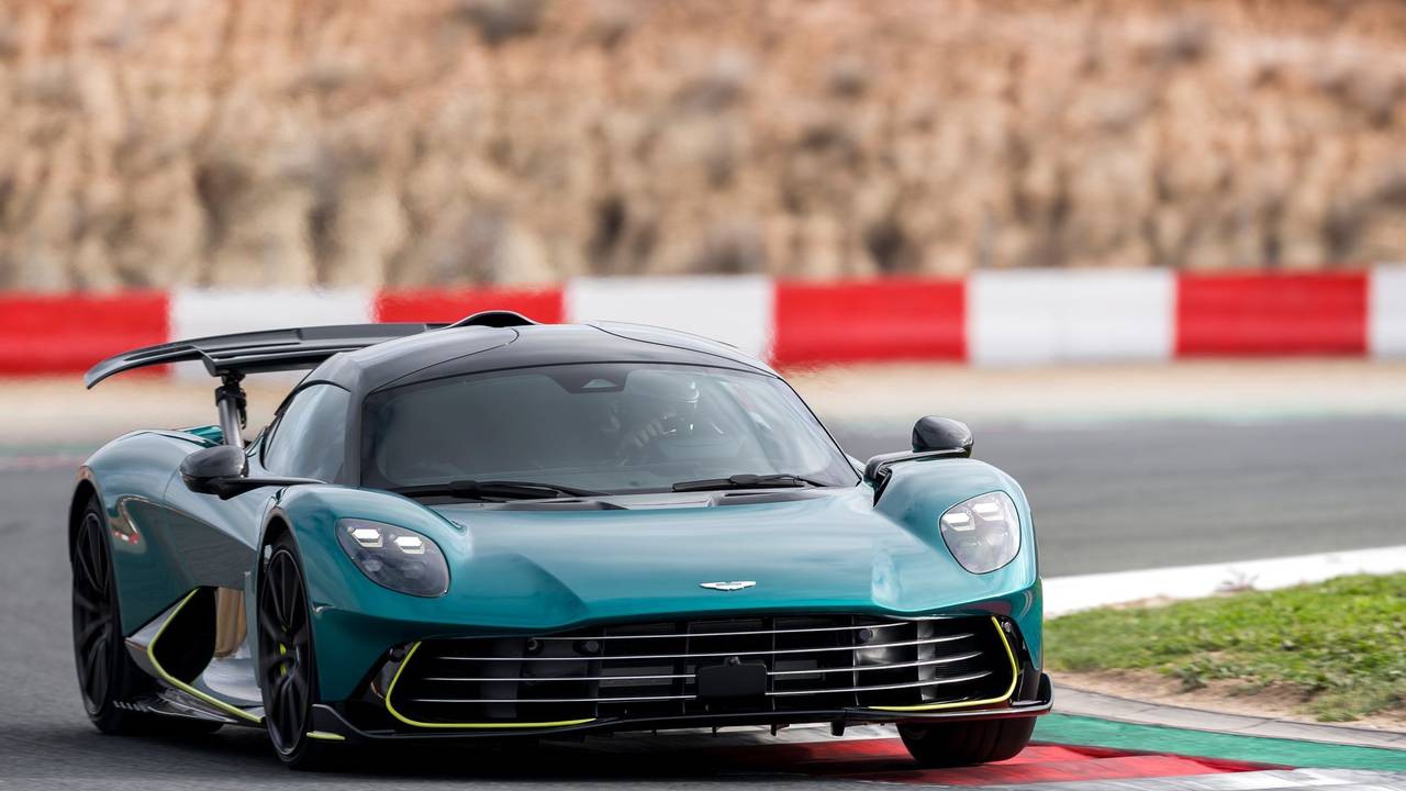 Aston Martin Valhalla