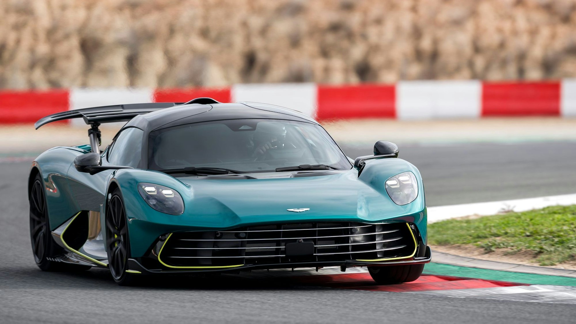 Aston Martin Valhalla