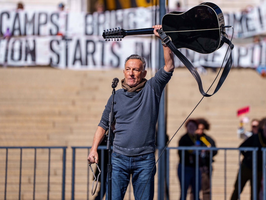 Bruce Springsteen sang auf der „No Kings“-Demo in Minnesota.