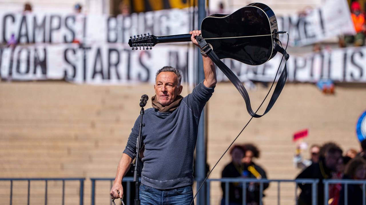 Bruce Springsteen sang auf der „No Kings“-Demo in Minnesota.