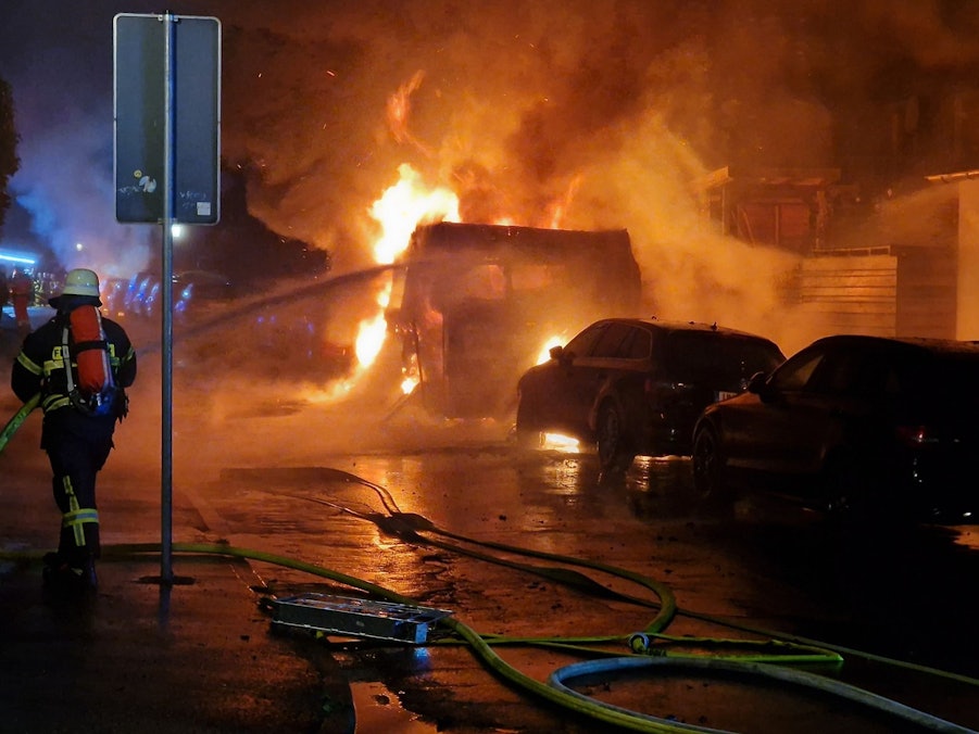 Wohnmobil brennt aus - Brandstiftung vermutet