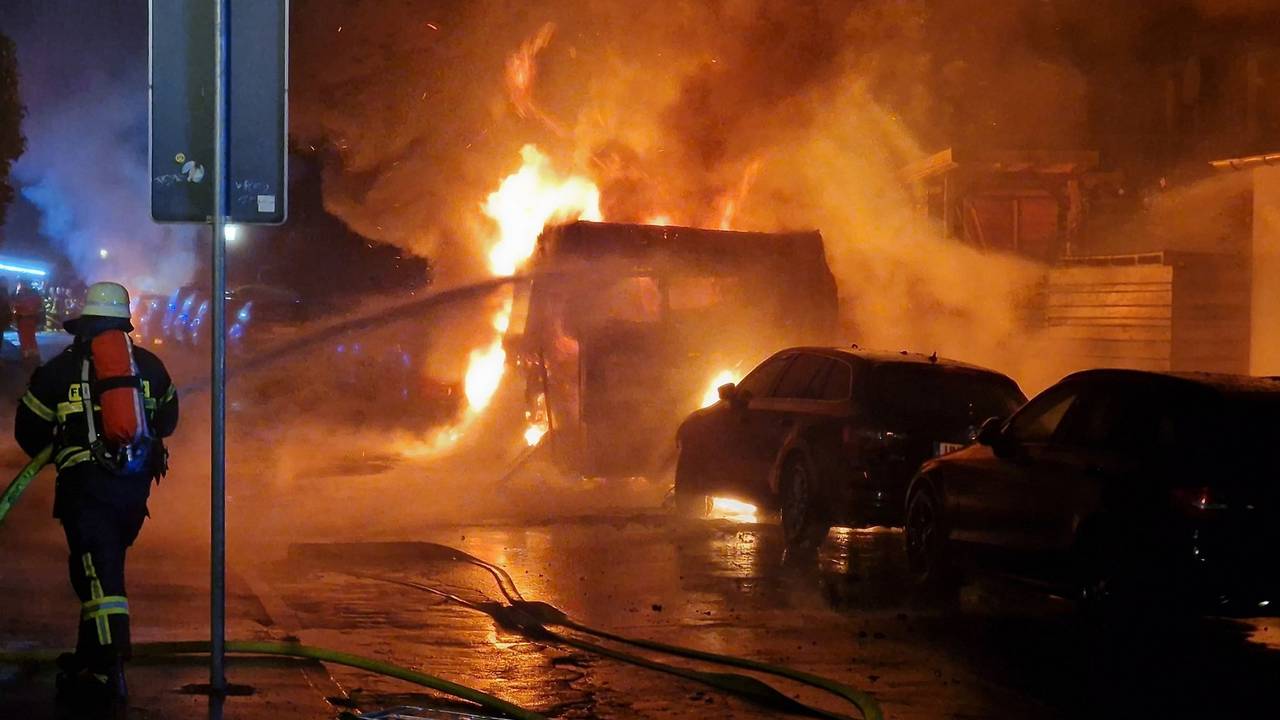 Wohnmobil brennt aus - Brandstiftung vermutet