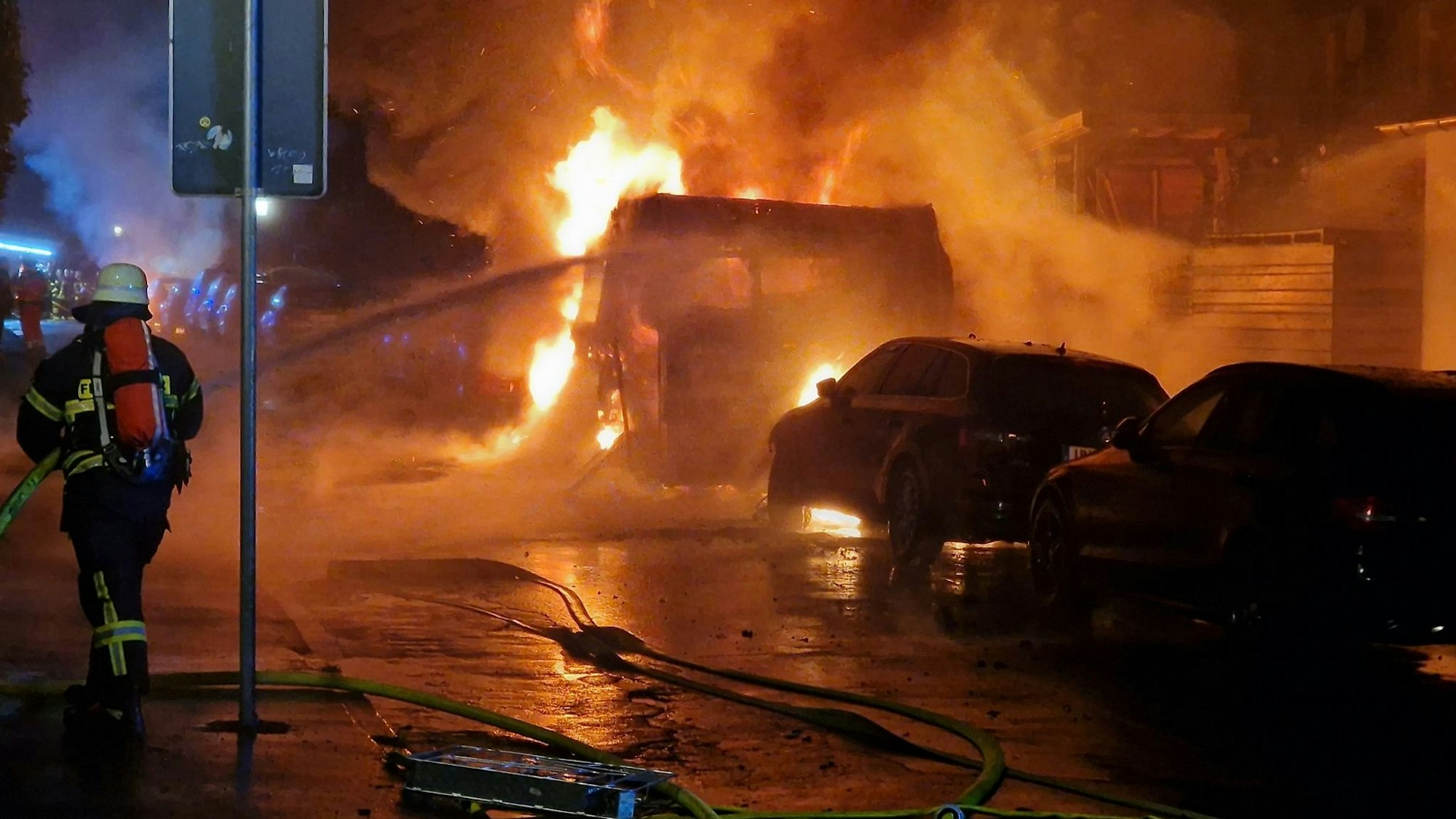 Wohnmobil brennt aus - Brandstiftung vermutet