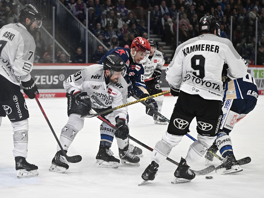 Spielszene in den DEL-Playoffs.