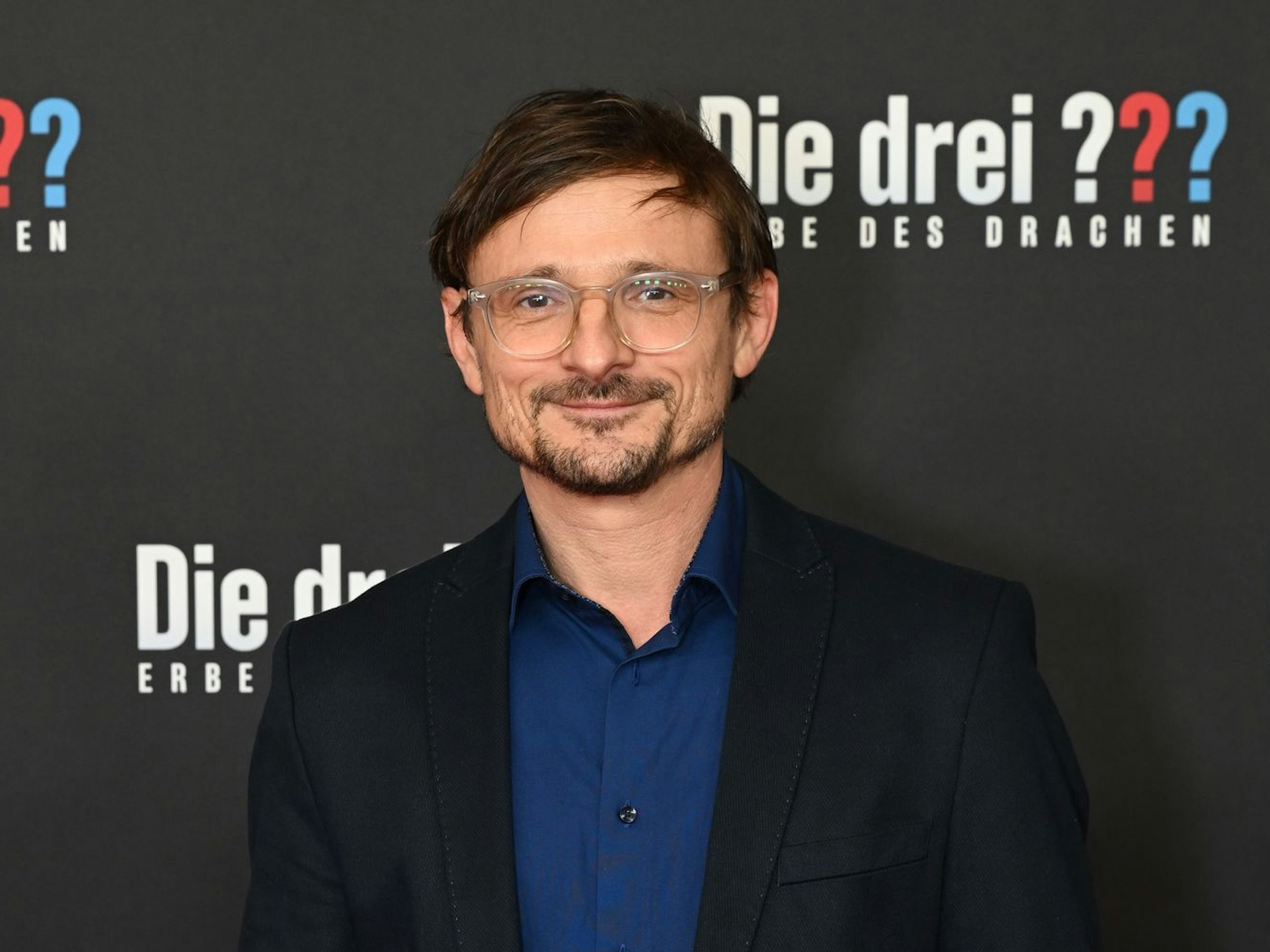 Florian Lukas feierte seinen Durchbuch schon mit „Absolute Giganten“ (1999). Zuletzt war er 2025 in der Hörspiel-Verfilmung „Die drei ??? - Toteninsel“ im Kino zu sehen. (Bild: 2023 Getty Images/Hannes Magerstaedt)