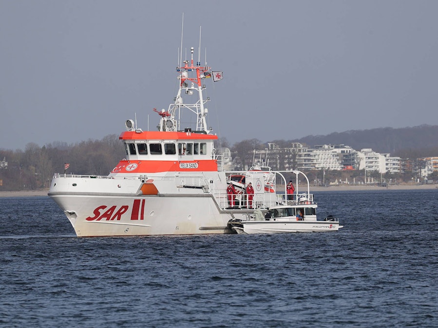 Rettungsschiff Felix Sand auf dem Meer
