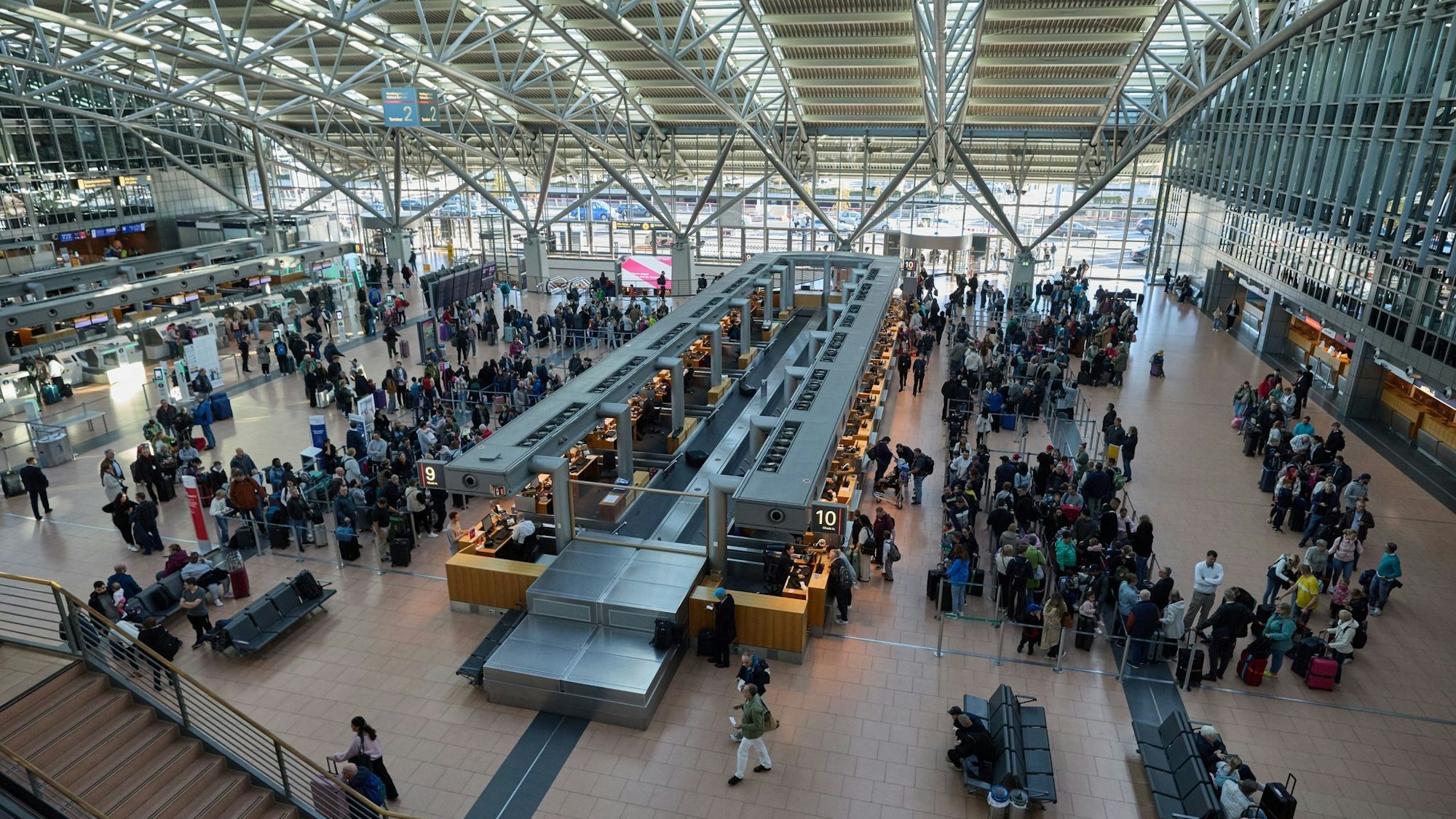 Check-In-Bereich des Terminals 2 am Flughafen Hamburg