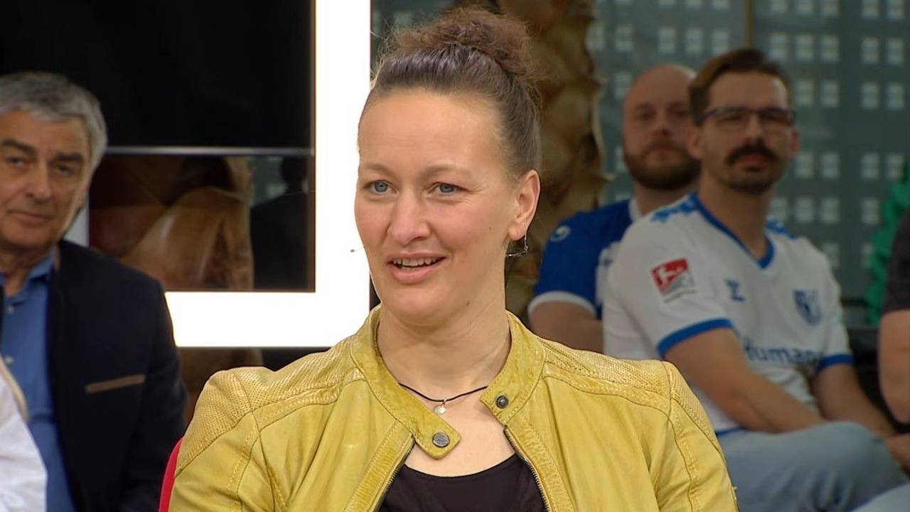 Ex-Nationaltorhüterin Almuth Schult sitzt in der Talkrunde im Sport1-„Doppelpass“ am Sonntag (29. März).