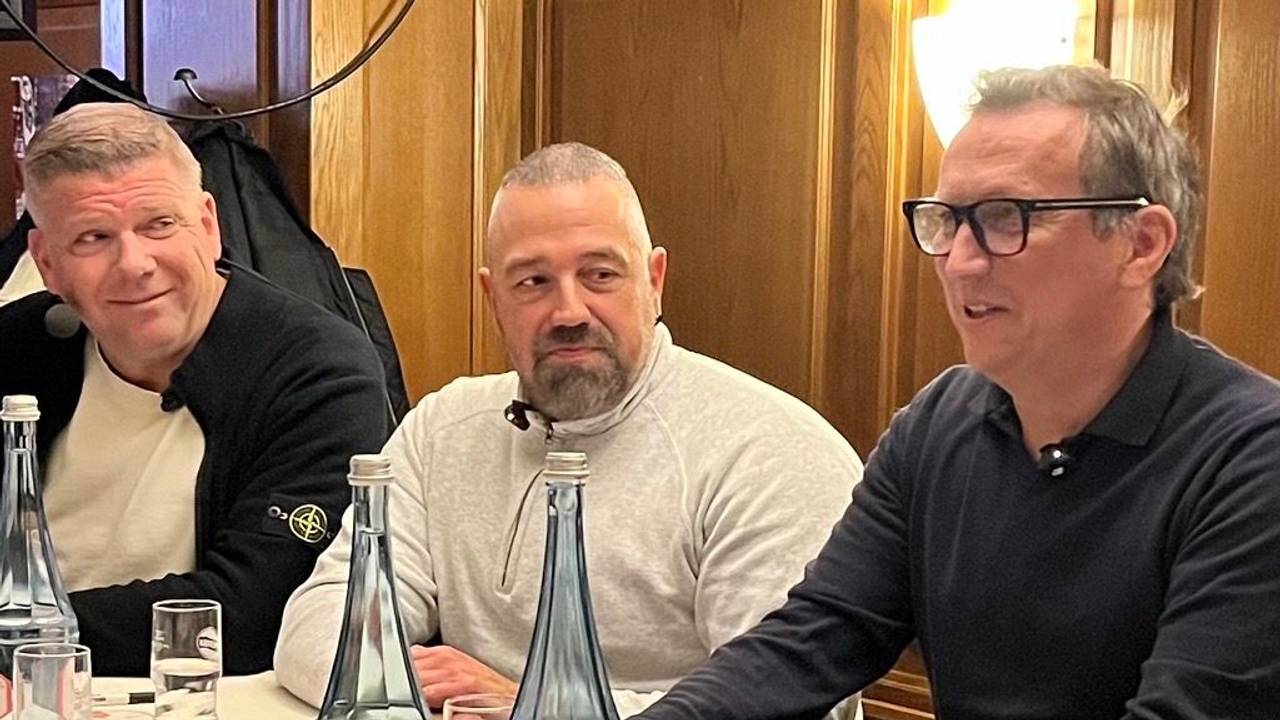 Im Reissdorf am Hahnentor: Martin Schlüter, Stephan Schell und Lionel Souque (v.l.) diskutierten am 29. März 2026 über den 1. FC Köln.
