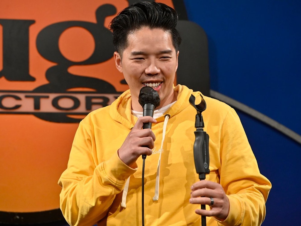 Der US-Comedian Alex Duong ist 42-jährig verstorben. (Bild: 2021 Getty Images/Frazer Harrison)