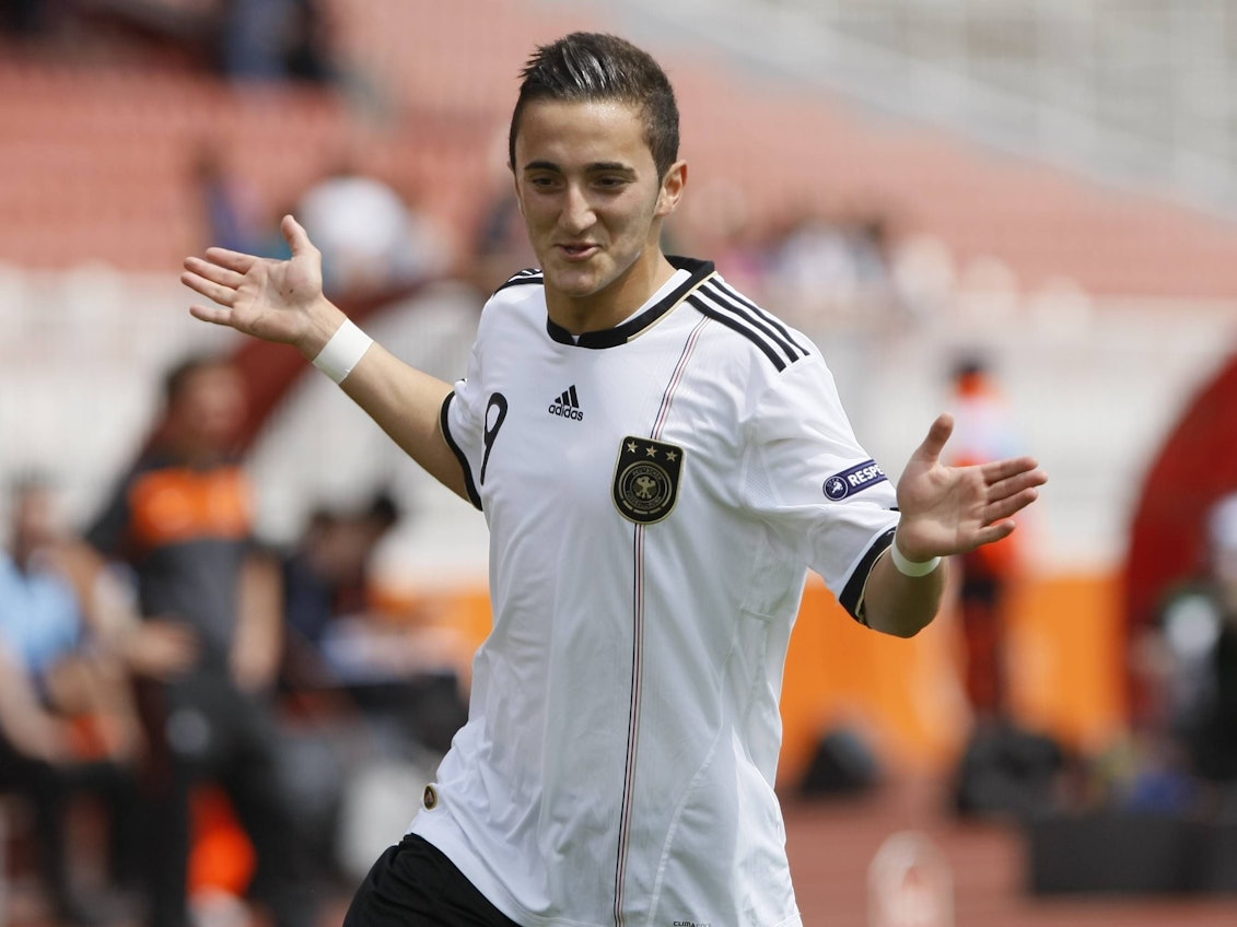 Torjubel von Samed Yesil bei einem Spiel der deutschen U17-Auswahl.