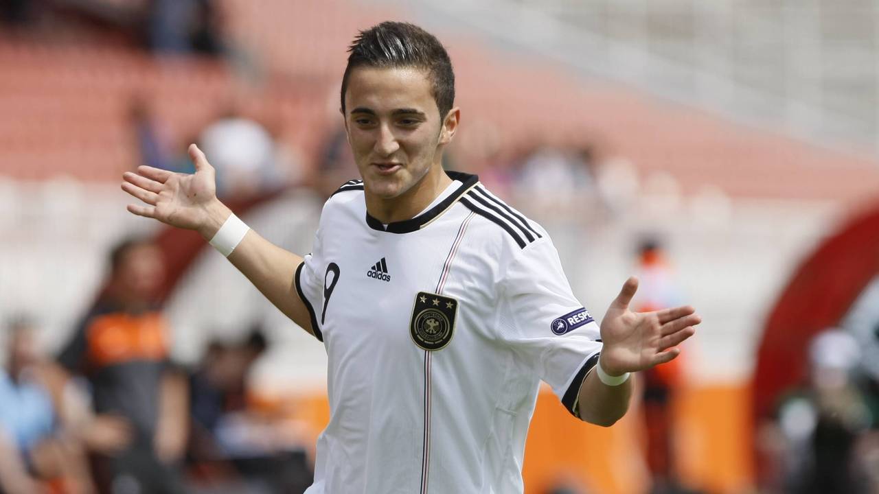 Torjubel von Samed Yesil bei einem Spiel der deutschen U17-Auswahl.