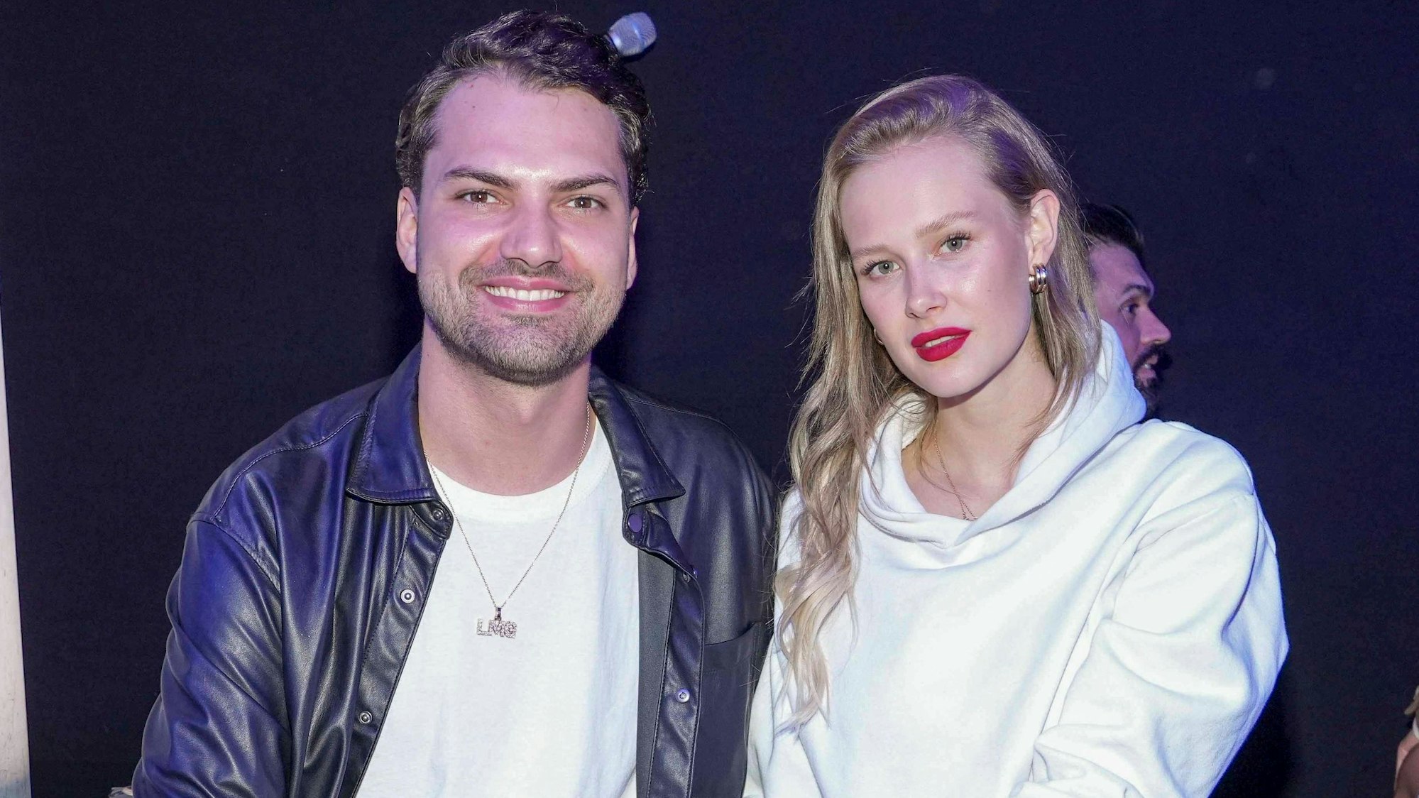 Jimi Blue Ochsenknecht und Laura Marie Geissler bei einer Modenschau.