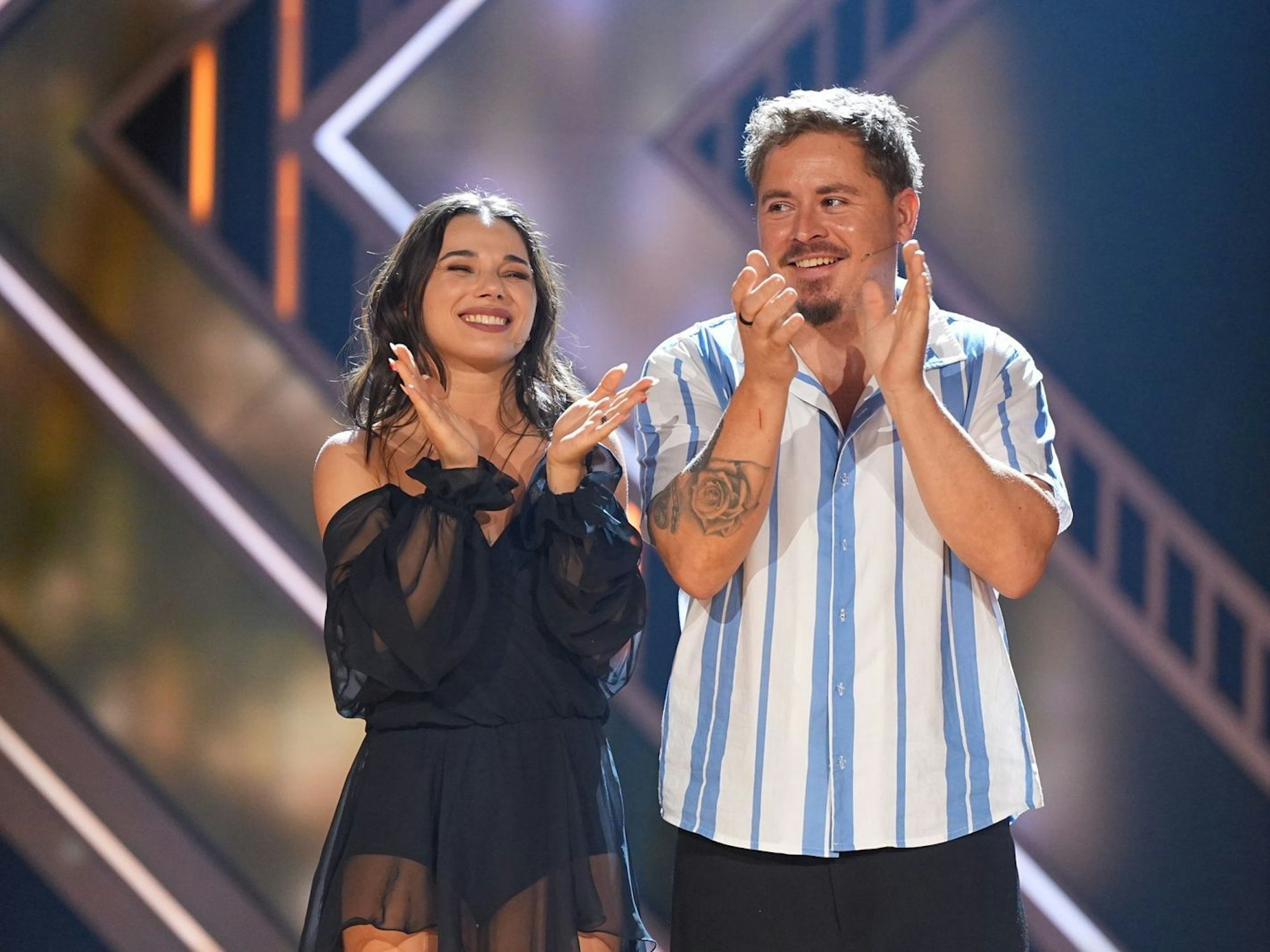 Aufatmen bei Gustav Schäfer und Anastasia Maruster - sie dürfen in Show 5 von „Let's Dance“ erneut auf dem Parkett antreten. (Bild: RTL / Stefan Gregorowius)