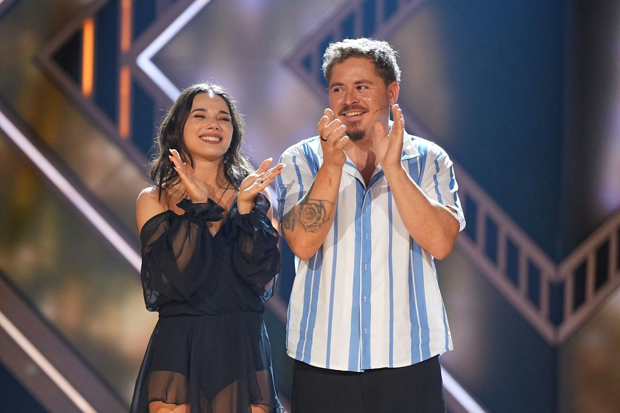 Aufatmen bei Gustav Schäfer und Anastasia Maruster - sie dürfen in Show 5 von „Let's Dance“ erneut auf dem Parkett antreten. (Bild: RTL / Stefan Gregorowius)